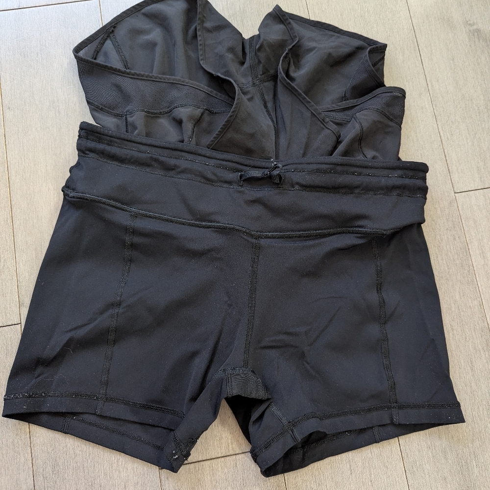 Lululemon Black Hotty Hot Built In Biker Shorts 2.5" Inseam Size 8 - Picture 7 of 10